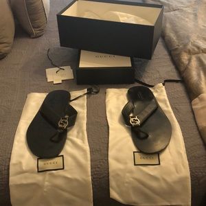 Men’s Gucci flip flops
